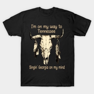 I'm on my way to Tennessee Singin' Georgia on my mind Feathers Graphic Bull-Skull T-Shirt
